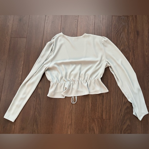 ARITZIA Sunday Best Front Tie Blouse - Picture 9 of 10
